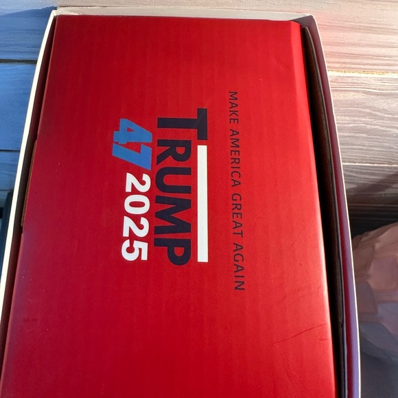 Limited Edition Trump Tumbler - Picture 5 of 11